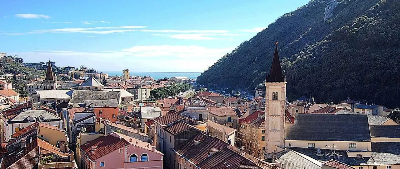 Bric 44 Apartment Finale Ligure Italy