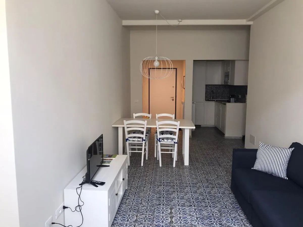 Bric 44 Apartment Finale Ligure Italy